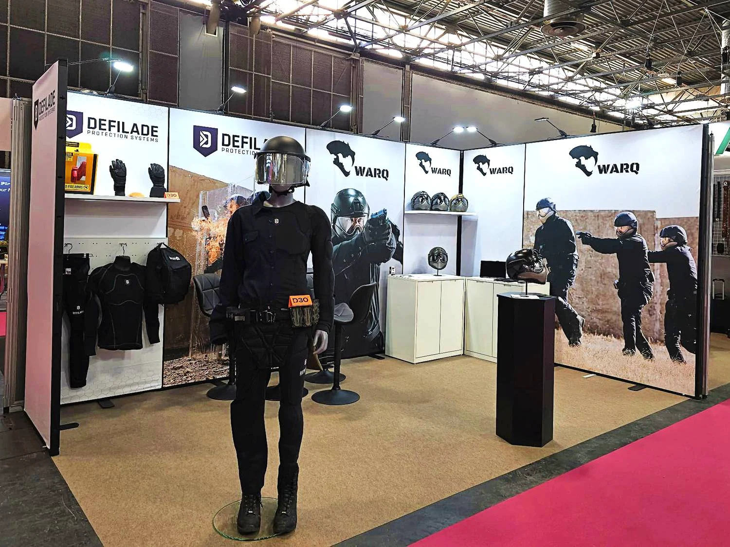 Stand Texpo avec comptoir, tablette et éclairage